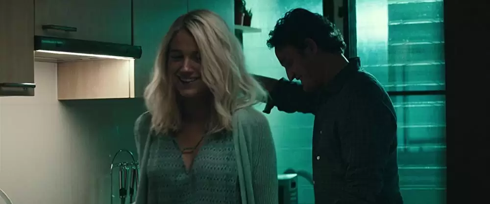 かごの中の瞳の画像