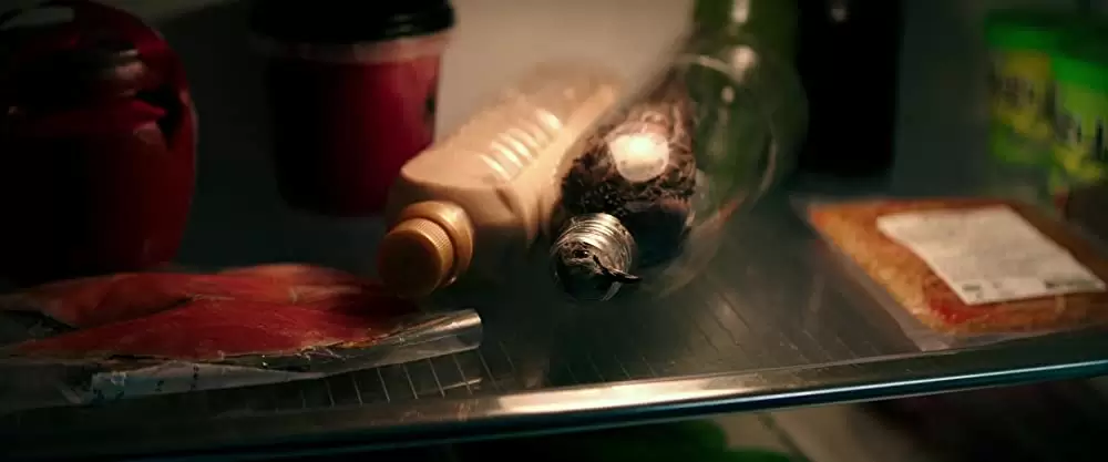 かごの中の瞳の画像