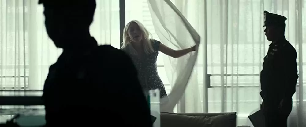 かごの中の瞳の画像