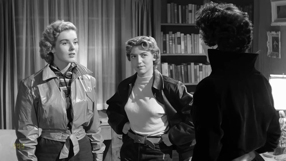 The Violent Years（原題）の画像