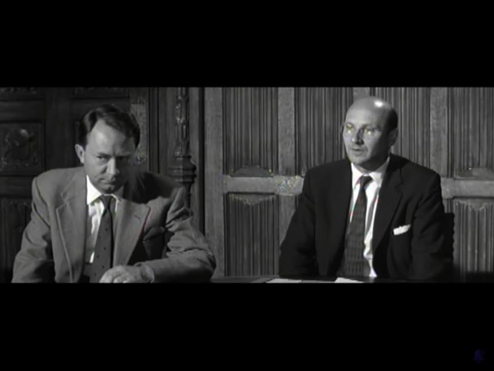 No Love For Johnnie（原題）の画像