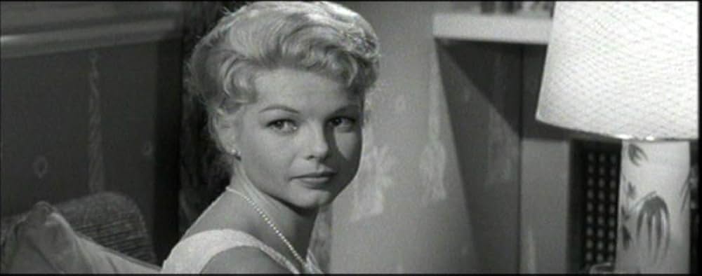 No Love For Johnnie（原題）の画像