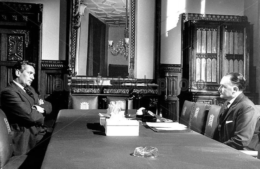 No Love For Johnnie（原題）の画像