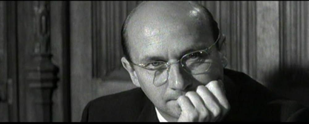 No Love For Johnnie（原題）の画像