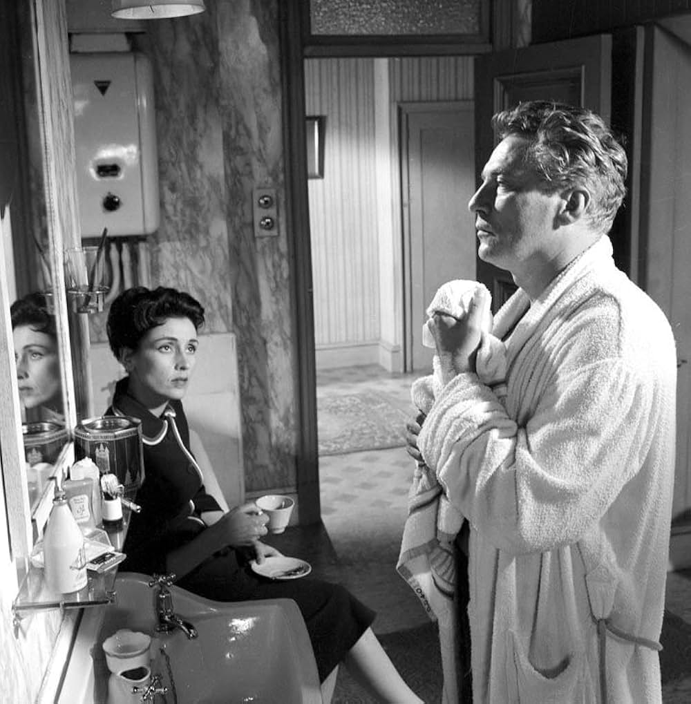 No Love For Johnnie（原題）の画像