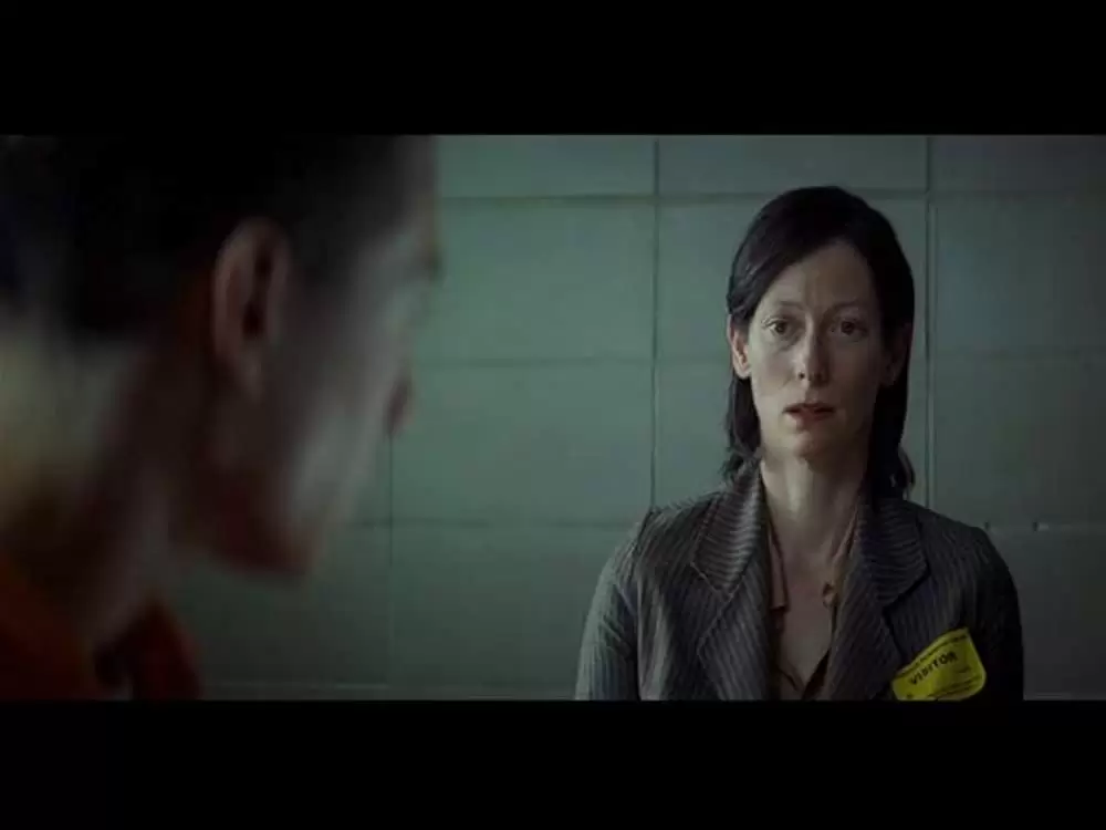 「少年は残酷な弓を射る」ティルダ・スウィントン & エズラ・ミラーの画像