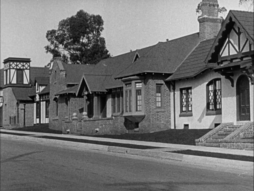 チャップリン・レヴューの画像