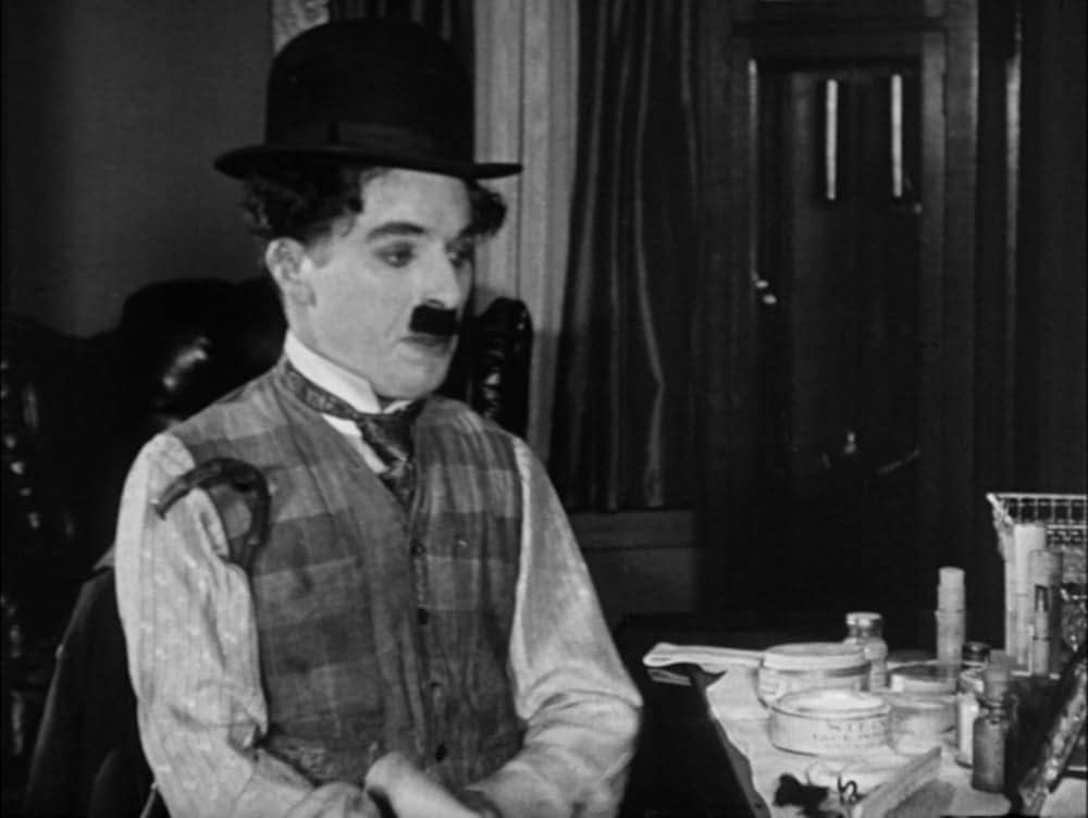 チャップリン・レヴューの画像