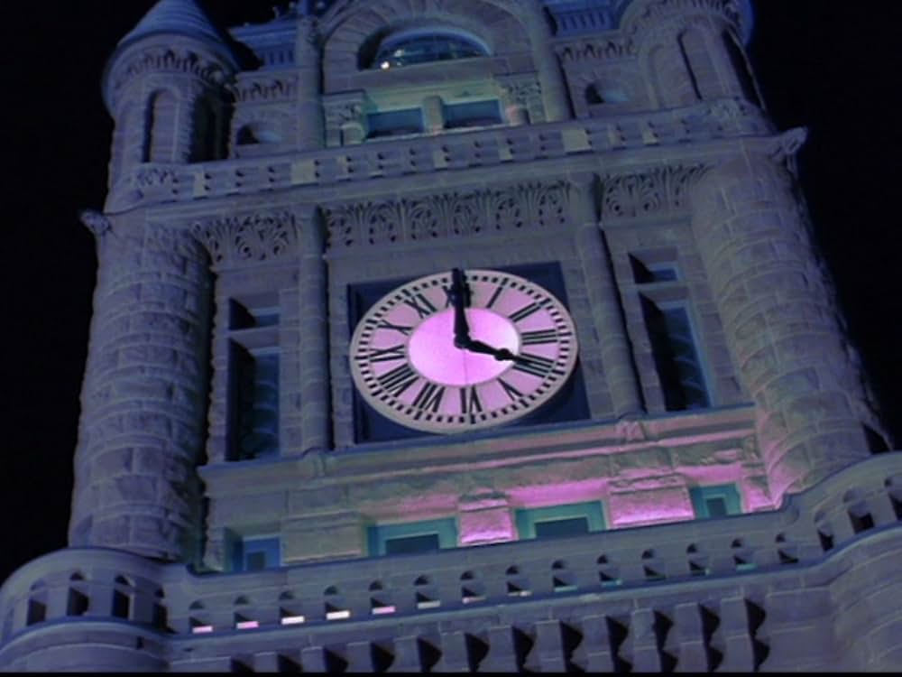 ベッドの下はふしぎの国の画像