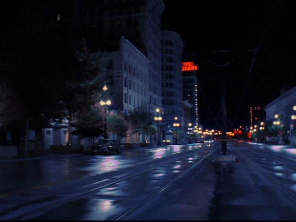 ベッドの下はふしぎの国の画像