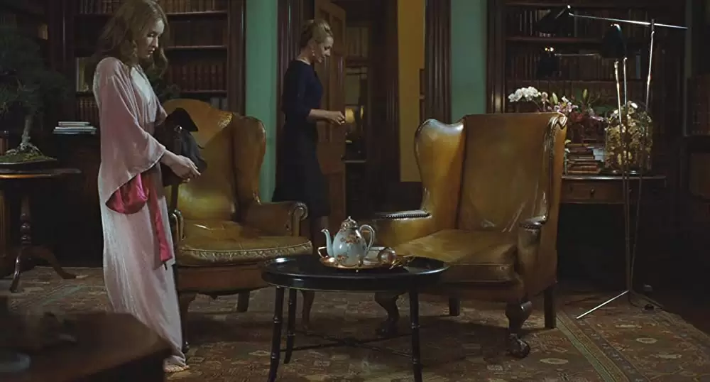 「スリーピング ビューティー 禁断の悦び」レイチェル・ブレイク & エミリー・ブラウニングの画像