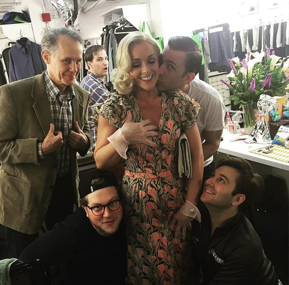 シー・ラヴズ・ミーの画像