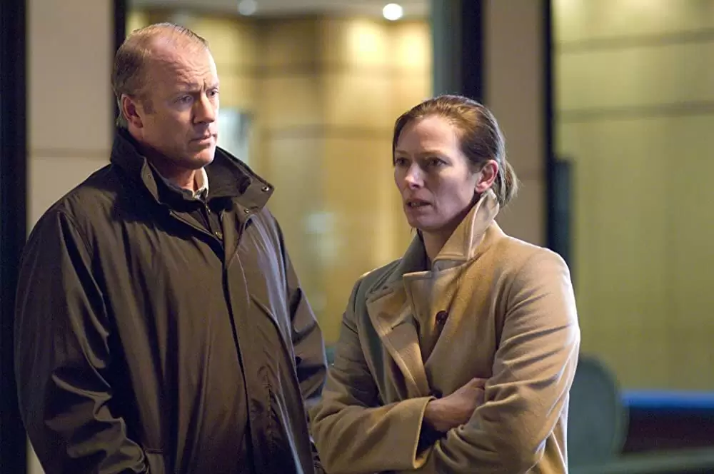 「フィクサー」ロバート・プレスコット & ティルダ・スウィントンの画像