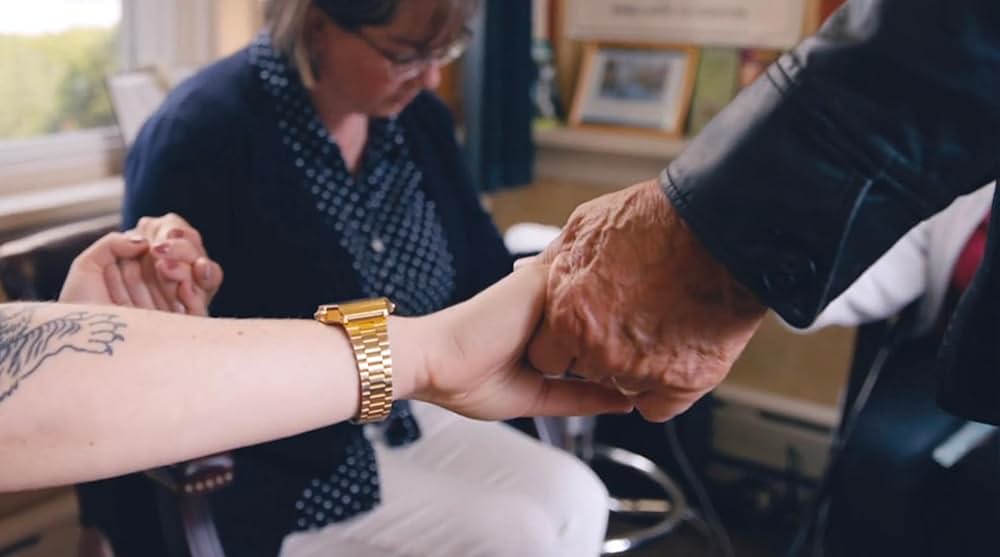 GREAT PHOTO, LOVELY LIFE / 小児性愛者の祖父を持っての画像
