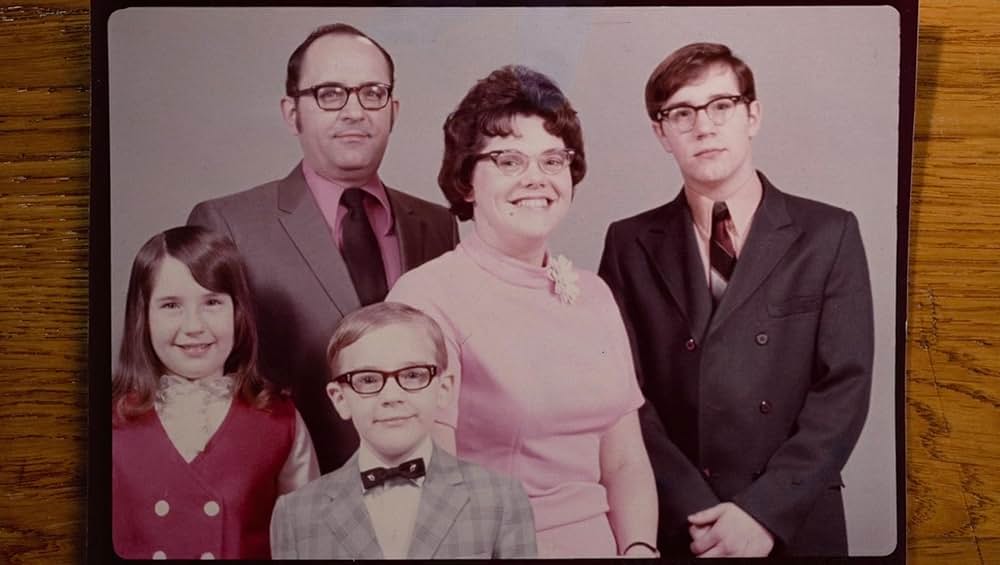 GREAT PHOTO, LOVELY LIFE / 小児性愛者の祖父を持っての画像