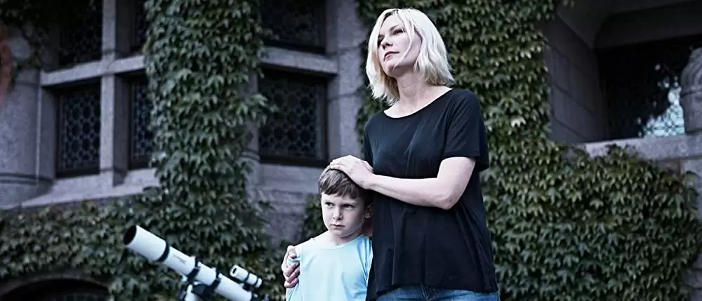 「メランコリア」キルステン・ダンスト & Cameron Spurrの画像