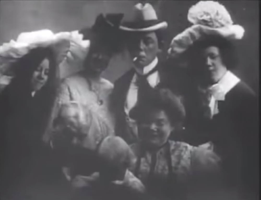 The Whole Dam Family and the Dam Dog（原題）の写真