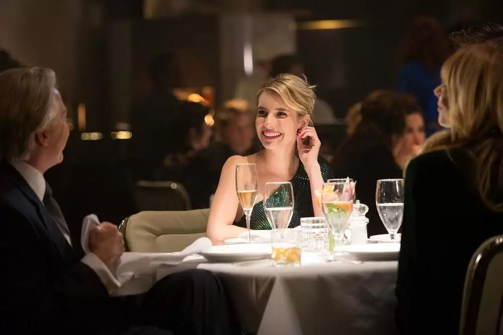 「ビリオネア・ボーイズ・クラブ」ロザンナ・アークエット & エマ・ロバーツの画像