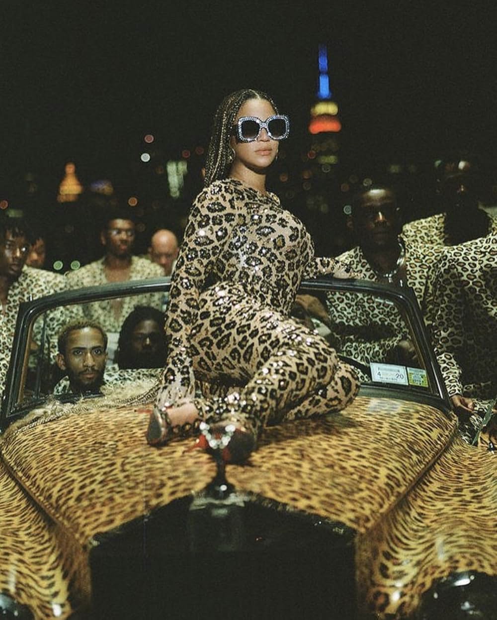 ブラック・イズ・キングの画像