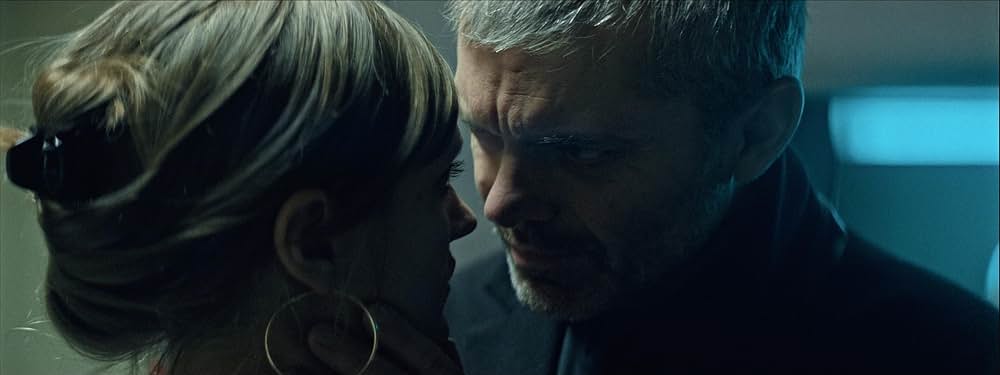 逃亡者 組織を裏切った男の画像