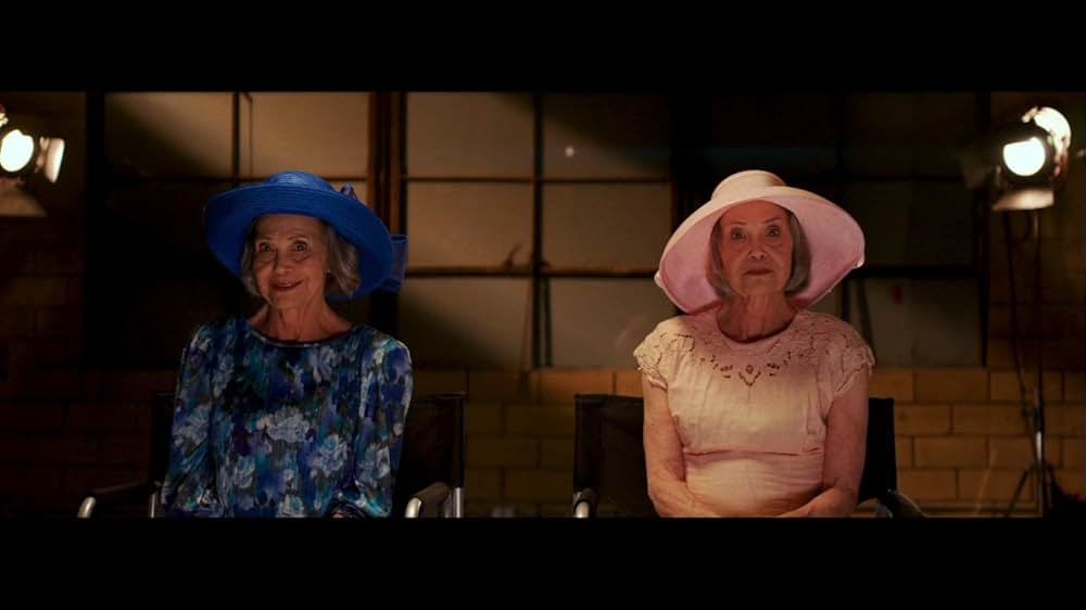 Man Finds Tape（原題）の画像