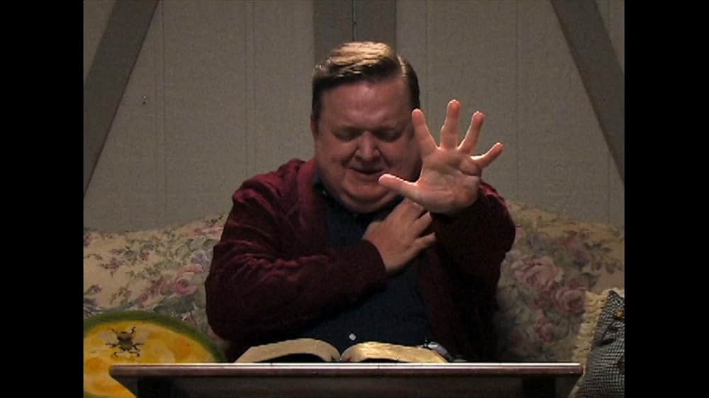 Man Finds Tape（原題）の画像