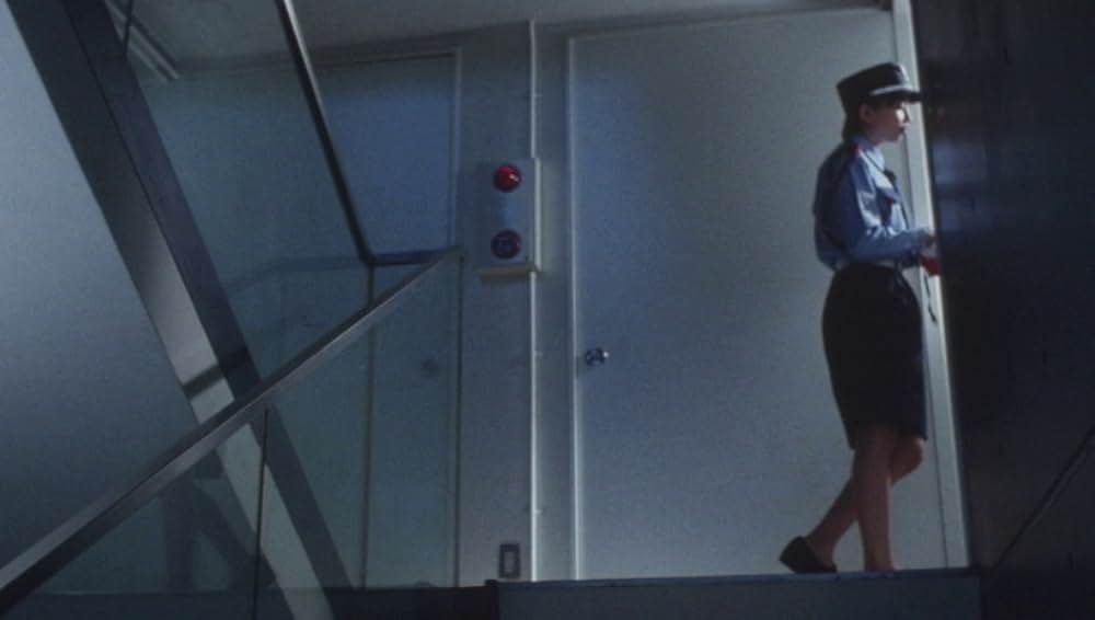 女警備員 まさぐり巡回の画像