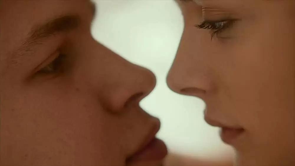 「クリミナル・タウン」クロエ・グレース・モレッツ & アンセル・エルゴートの画像