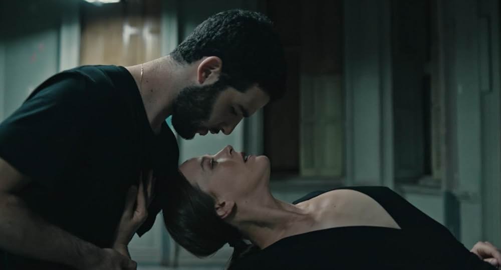 Aviva（原題）の画像