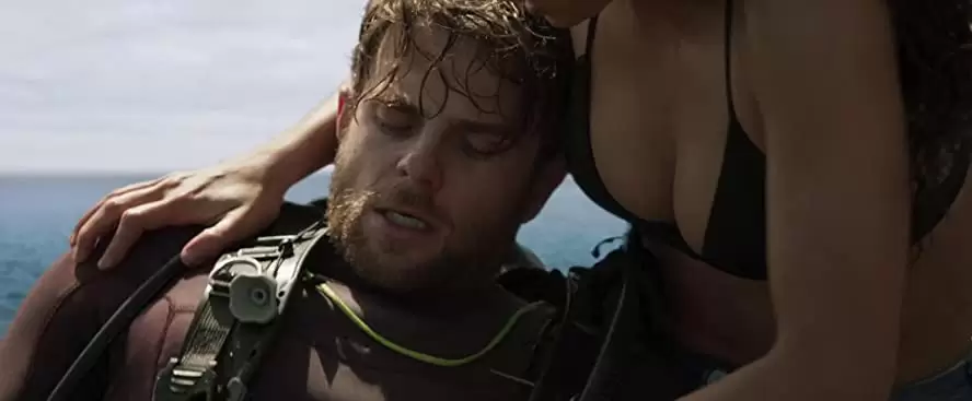 「ディープ・ブルー3」タニア・レイモンド & Nathaniel Buzolicの画像