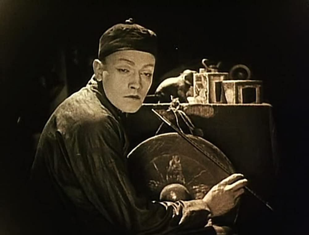 散り行く花の画像