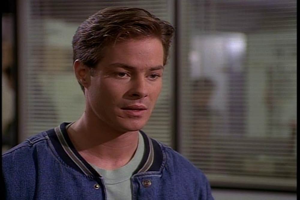 ラスト コップ 血塗られた狼の画像