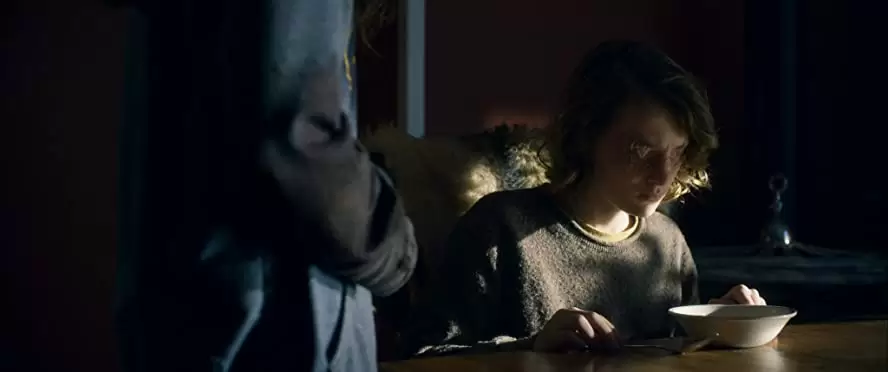 「アンデッド／ブラインド 不死身の少女と盲目の少年」Toby Nichols & ナディア・アレクサンダーの画像