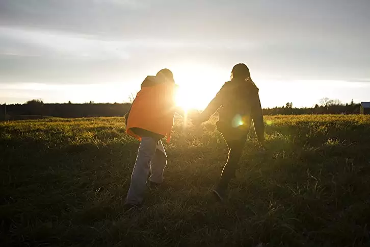 「アンデッド／ブラインド 不死身の少女と盲目の少年」Toby Nichols & ナディア・アレクサンダーの画像