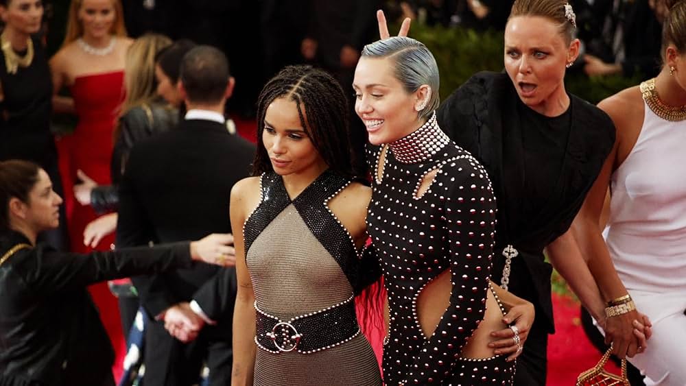 メットガラ ドレスをまとった美術館の画像