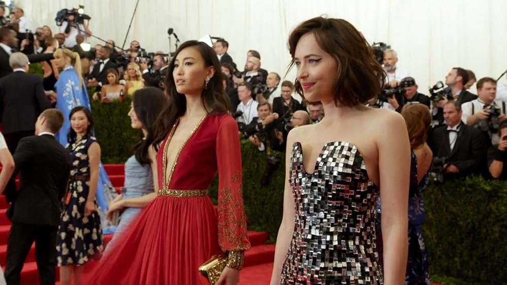 メットガラ ドレスをまとった美術館の画像