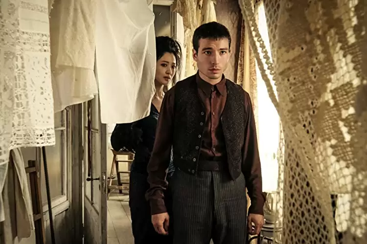 「ファンタスティック・ビーストと黒い魔法使いの誕生」クローディア・キム & エズラ・ミラーの画像