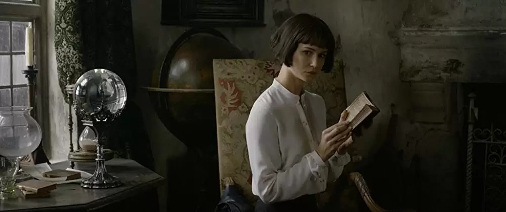 「ファンタスティック・ビーストと黒い魔法使いの誕生」キャサリン・ウォーターストンの画像