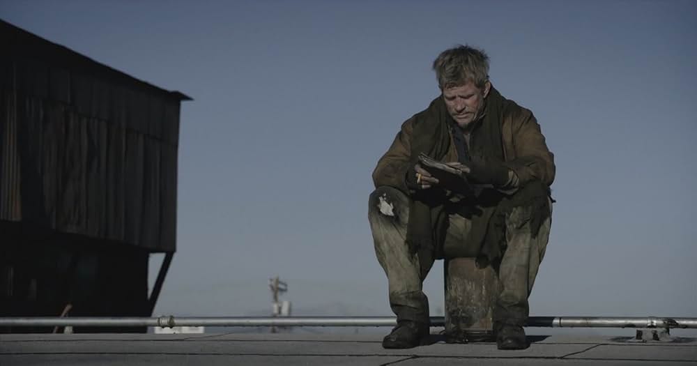 Cardboard Boxer（原題）の画像