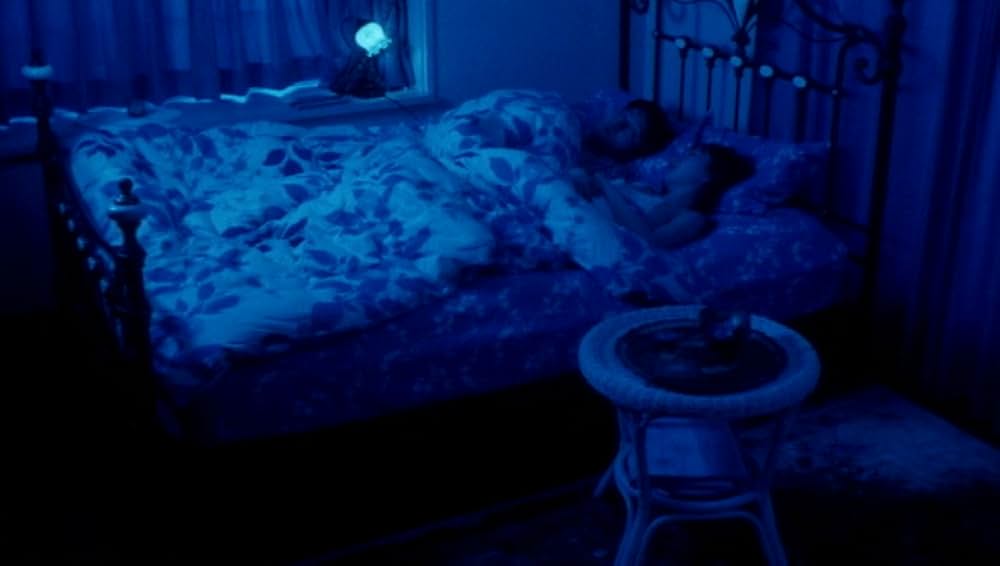 新婚妻の性欲 求める白い肌の画像