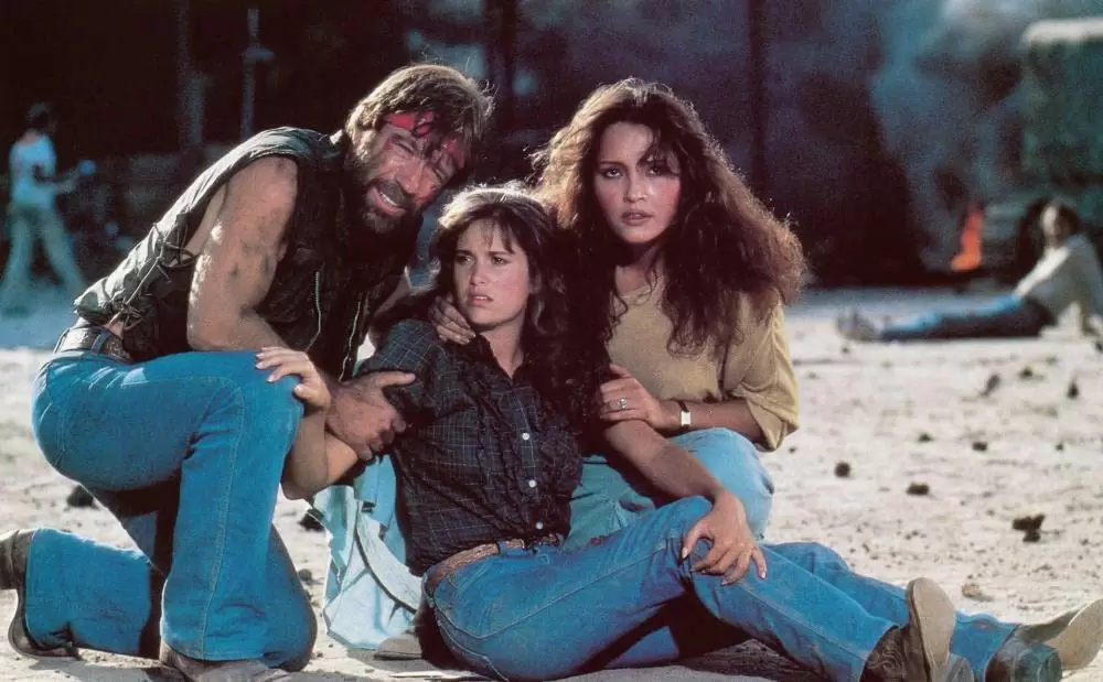 「テキサスSWAT」バーバラ・カレラ & チャック・ノリス & ダナ・キメルの画像