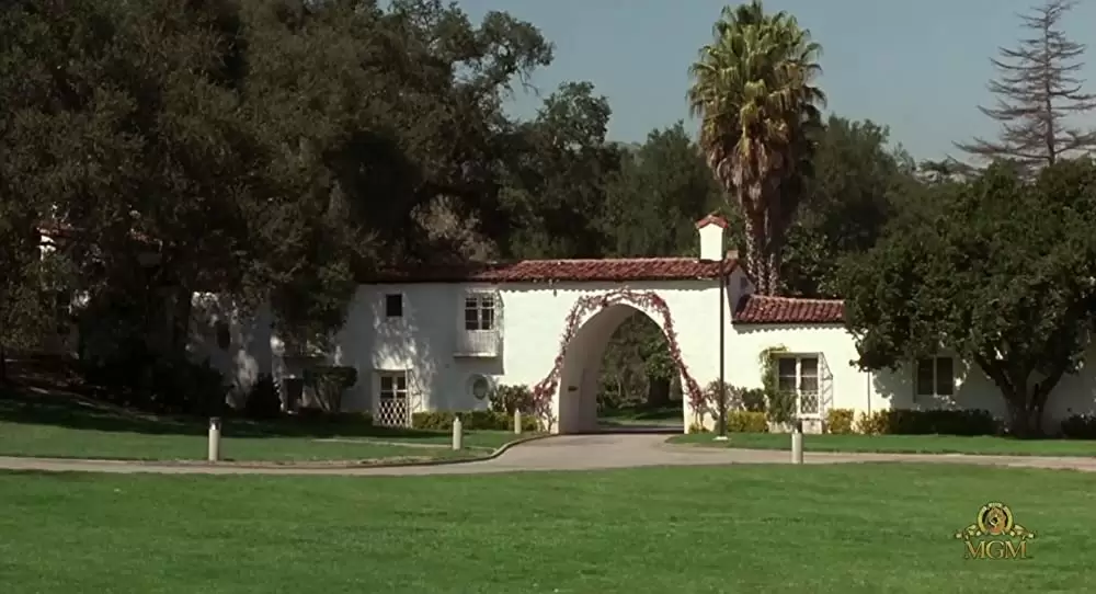 水曜日に抱かれる女の画像