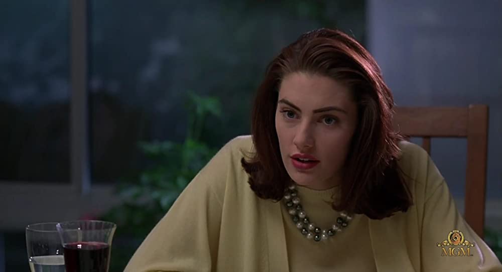 水曜日に抱かれる女の画像