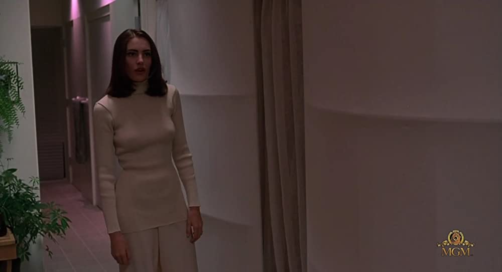 水曜日に抱かれる女の画像