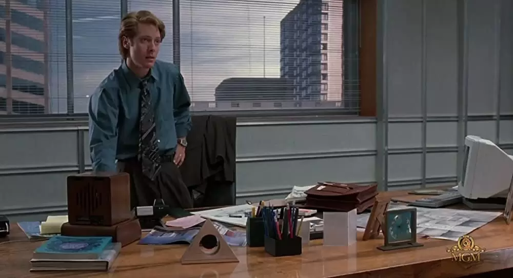 水曜日に抱かれる女の画像