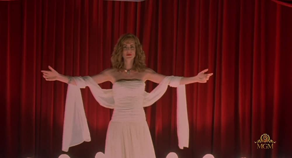 水曜日に抱かれる女の画像