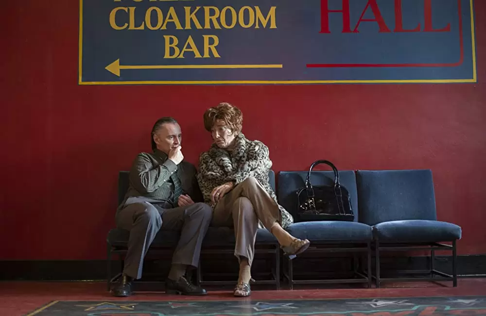 「バーニー・トムソンの殺人日記」エマ・トンプソン & ロバート・カーライルの画像