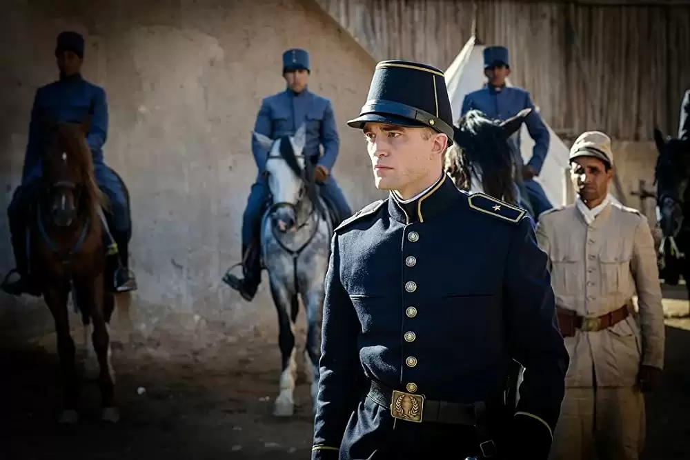 「ウェイティング・バーバリアンズ 帝国の黄昏」ロバート・パティンソンの画像