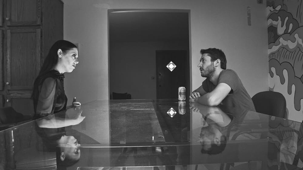 A Ghost Waits（原題）の画像