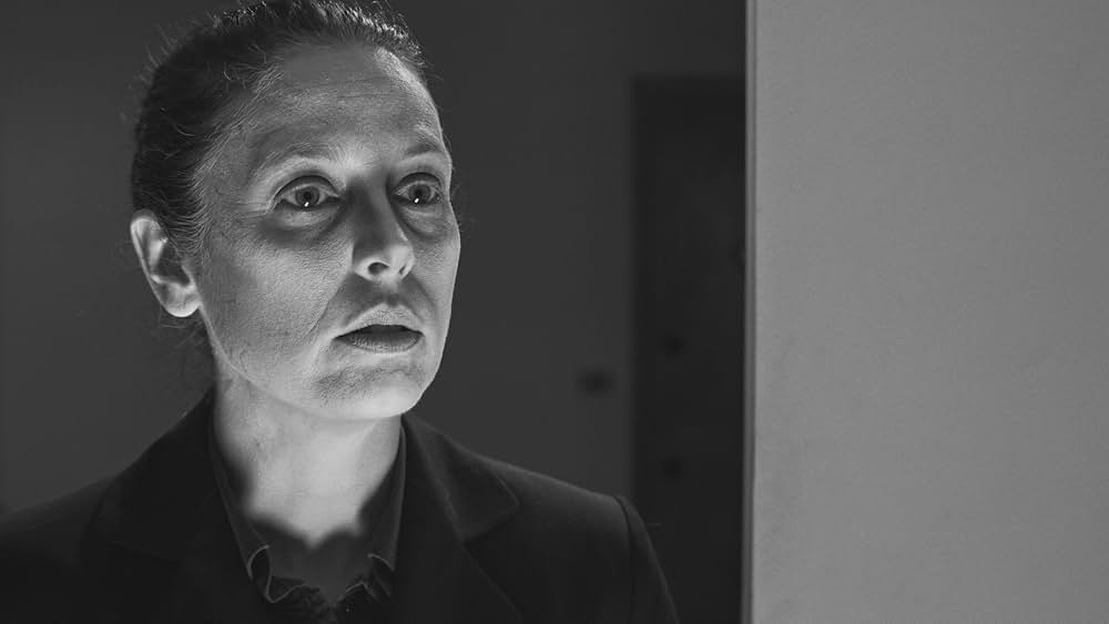 A Ghost Waits（原題）の画像